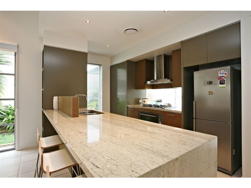 2811 Gracemere, Hope Island QLD 4212