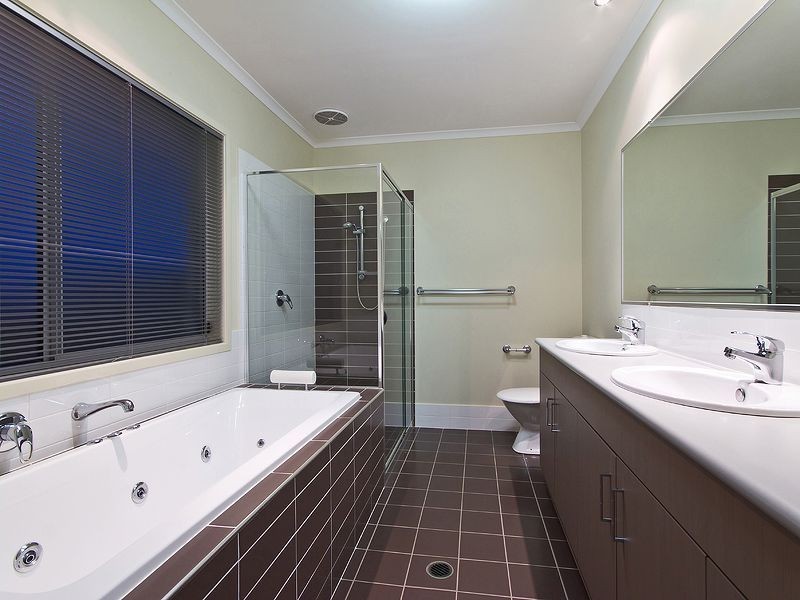 7 Torrington St, Upper Coomera QLD 4209
