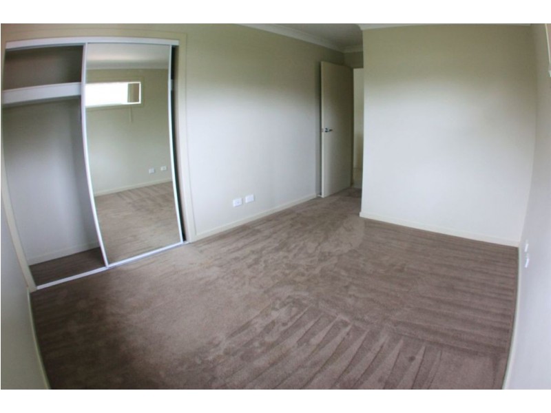 5/4 Vanilla La, Coomera QLD 4209