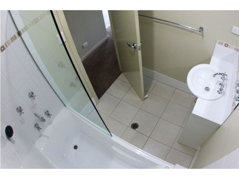 5/4 Vanilla La, Coomera QLD 4209