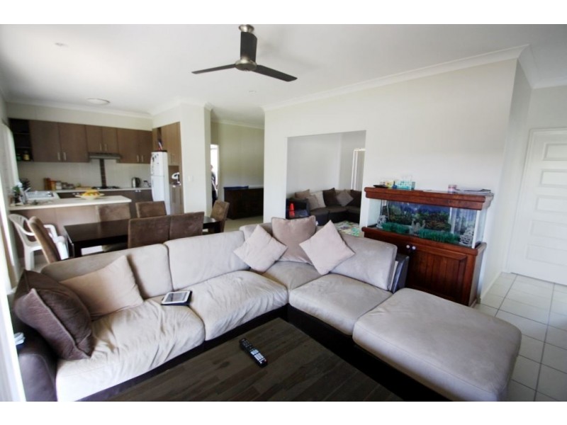 8 Catherine Ct, Coomera QLD 4209