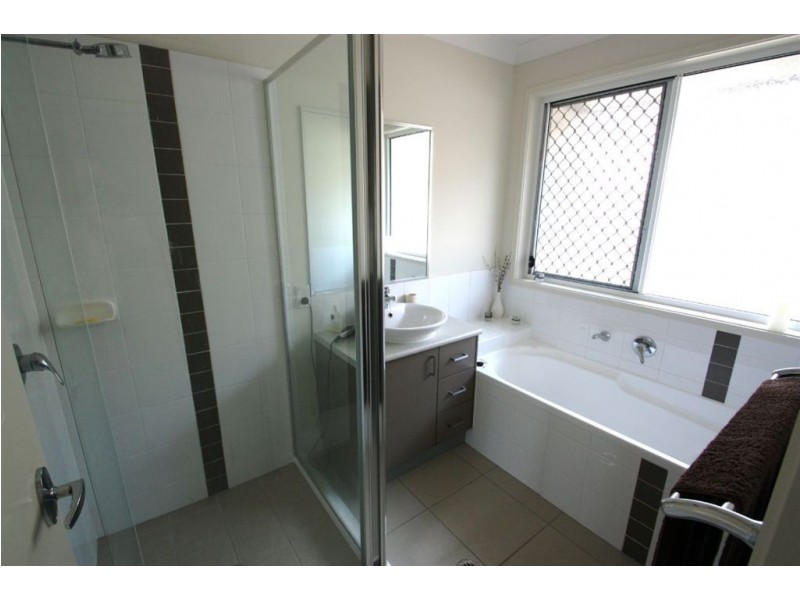 13 Elizabeth St, Coomera QLD 4209