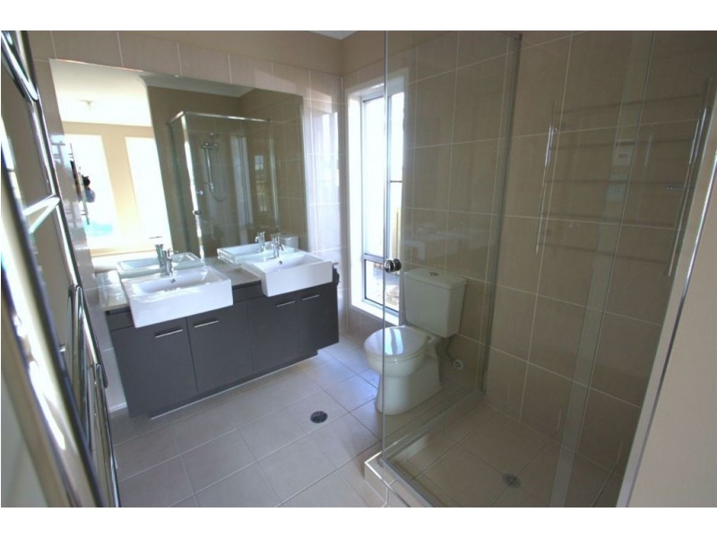 Coomera Waters QLD 4209