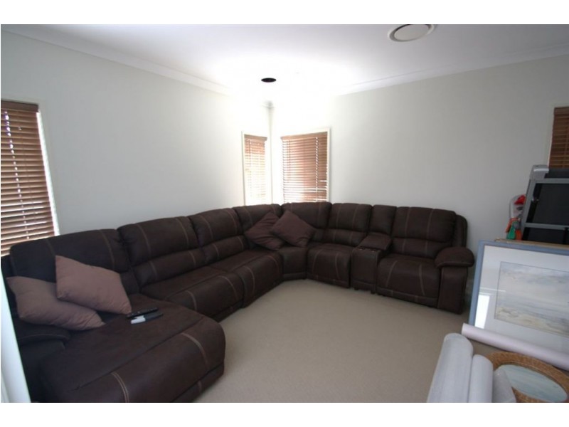 Coomera Waters QLD 4209