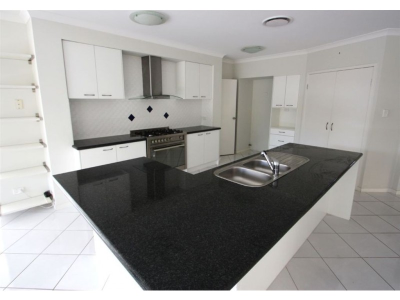16 SLIPSTREAM RD, Coomera Waters QLD 4209