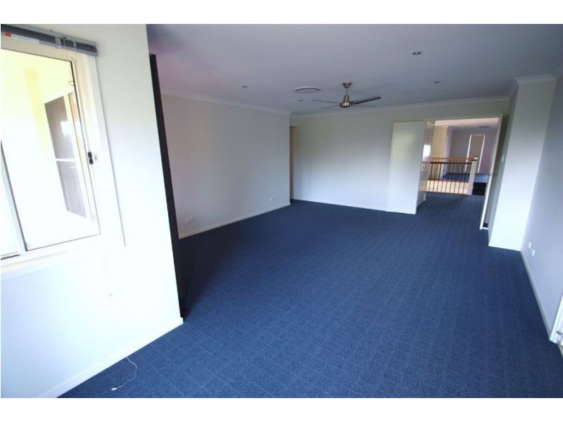 16 SLIPSTREAM RD, Coomera Waters QLD 4209