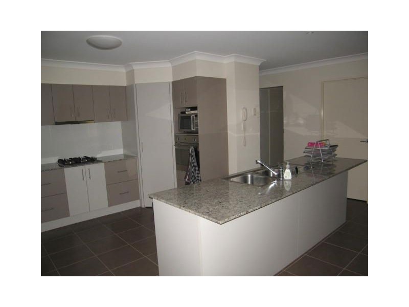 2 FREYA CCT, Coomera Waters QLD 4209