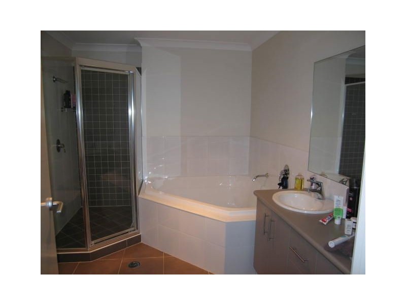 2 FREYA CCT, Coomera Waters QLD 4209