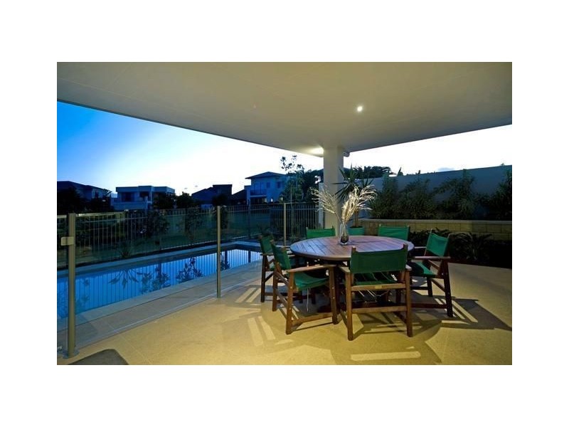 2803 Gracemere Cct, Hope Island QLD 4212