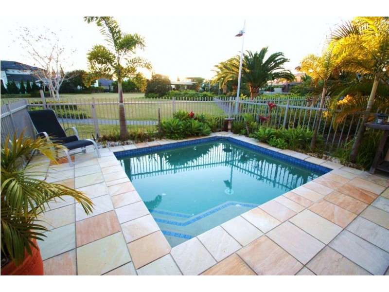 2807 Gracemere CCT, Hope Island QLD 4212