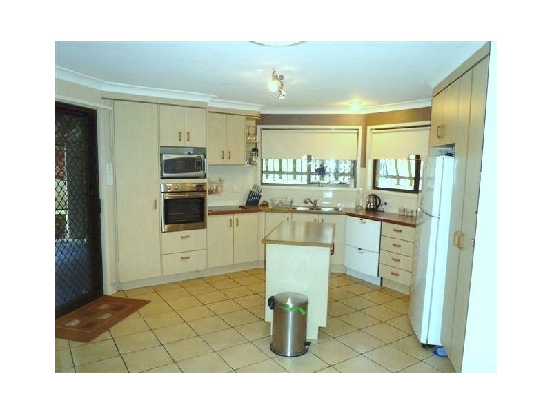 53 Avonmore st, Edens Landing QLD 4207