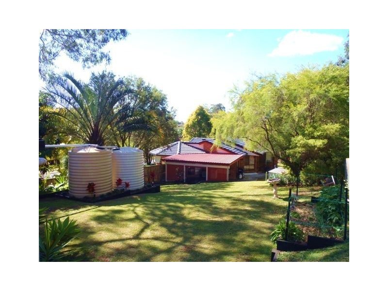 53 Avonmore st, Edens Landing QLD 4207