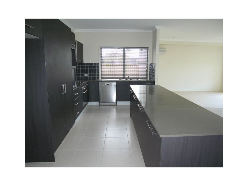 6 Crusade Ct, Coomera Waters QLD 4209