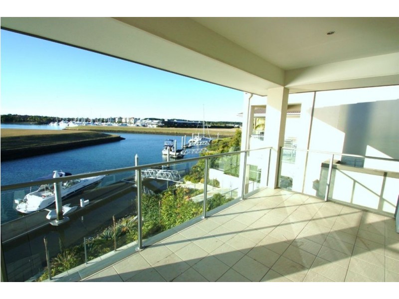 Hope Island QLD 4212