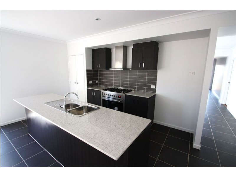 Pacific Pines QLD 4211