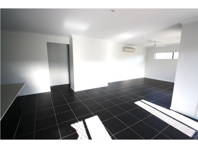 Pacific Pines QLD 4211