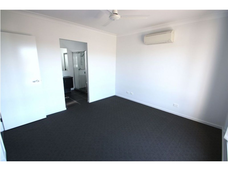 Pacific Pines QLD 4211