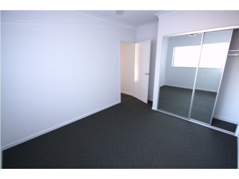 Pacific Pines QLD 4211