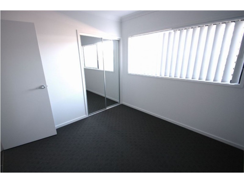 Pacific Pines QLD 4211