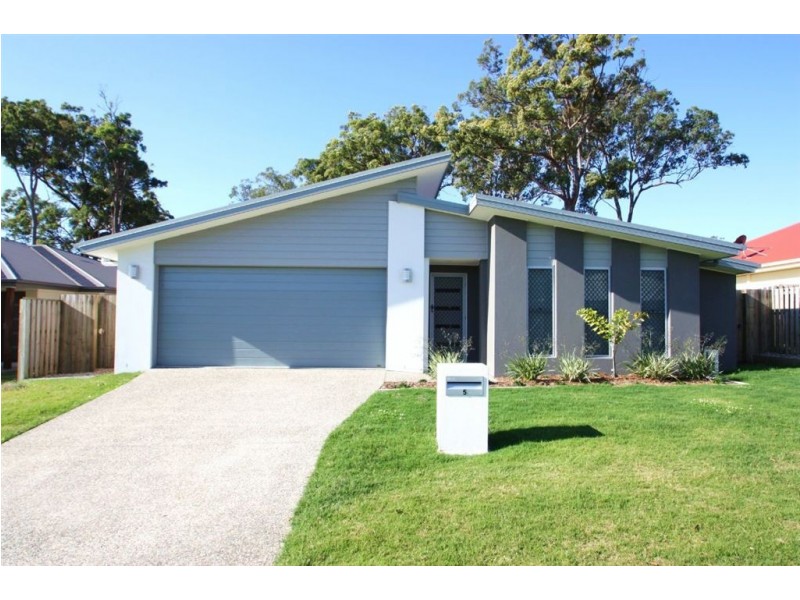 5 Mackenzie st, Coomera QLD 4209