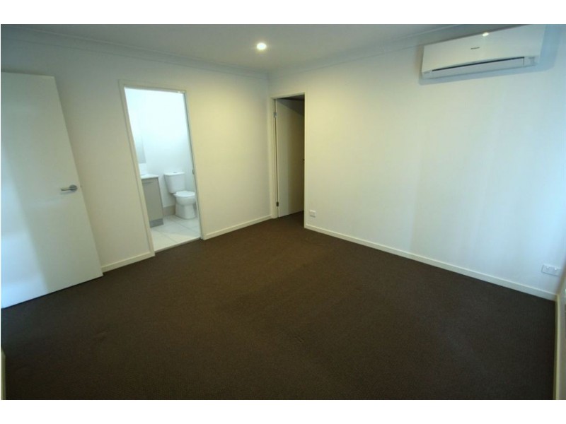 5 Mackenzie st, Coomera QLD 4209
