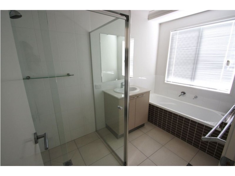 5 Mackenzie st, Coomera QLD 4209