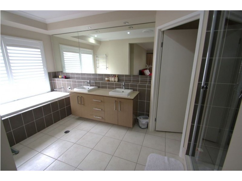 5 Thornton, Coomera QLD 4209