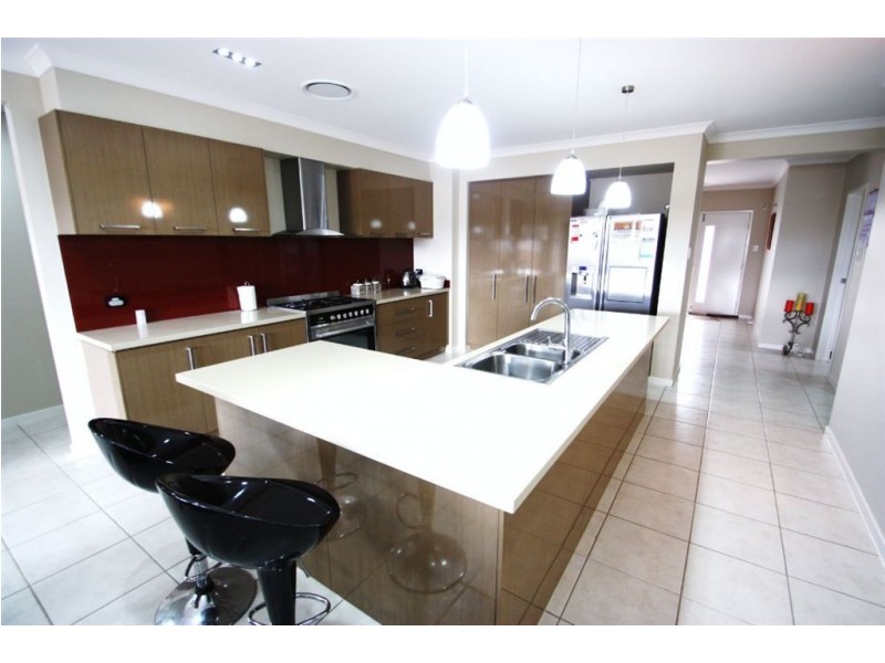 Coomera Waters QLD 4209