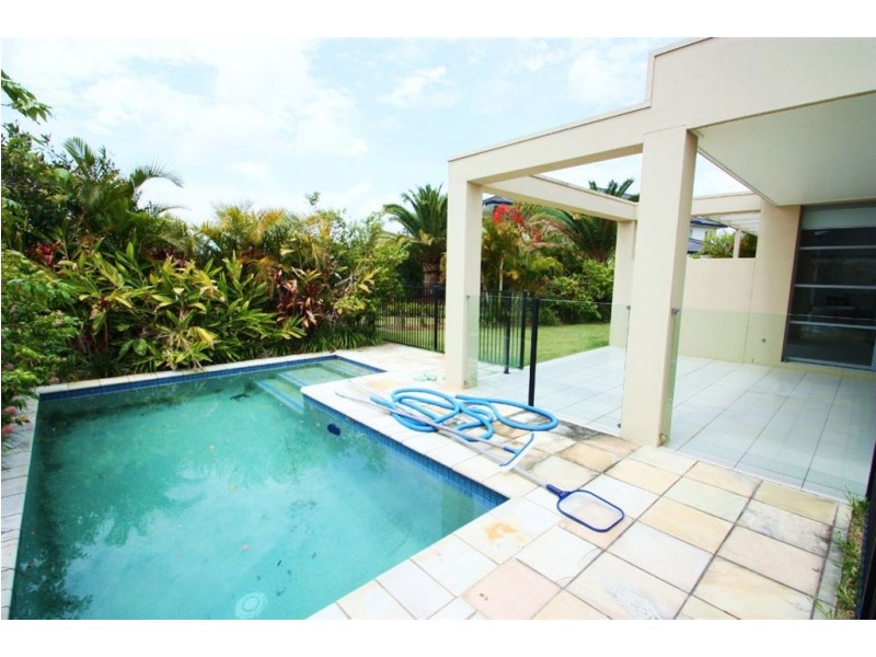 Hope Island QLD 4212