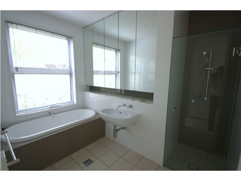 Hope Island QLD 4212