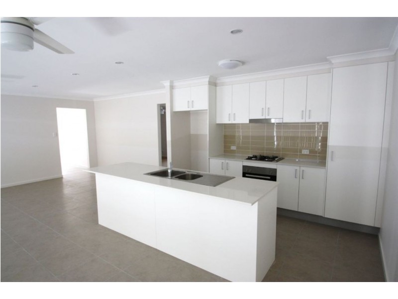 Hope Island QLD 4212