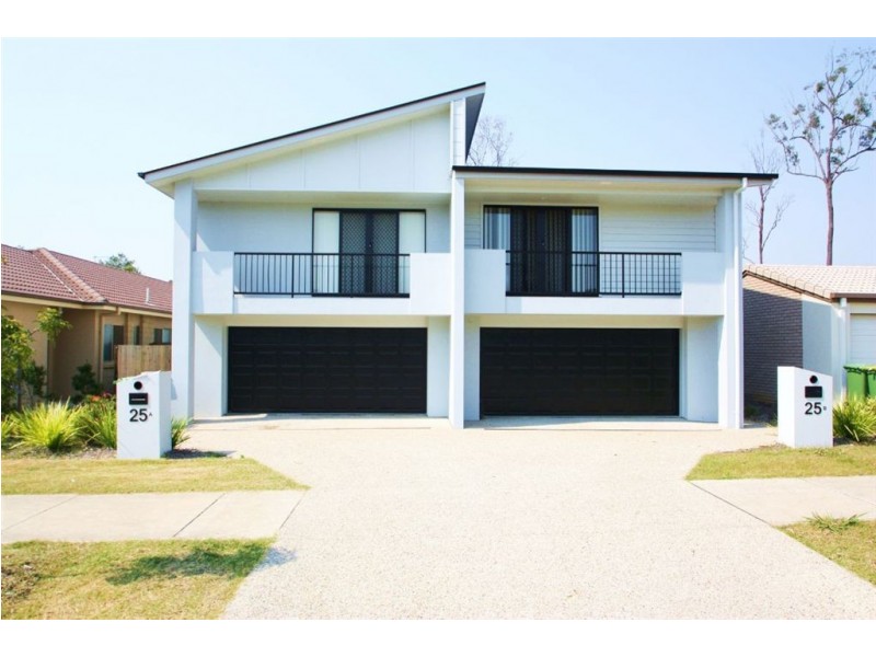 2/25 Bellagio St, Coomera QLD 4209