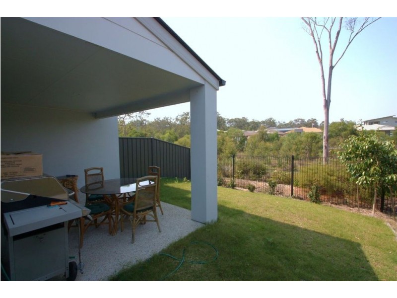 2/25 Bellagio St, Coomera QLD 4209