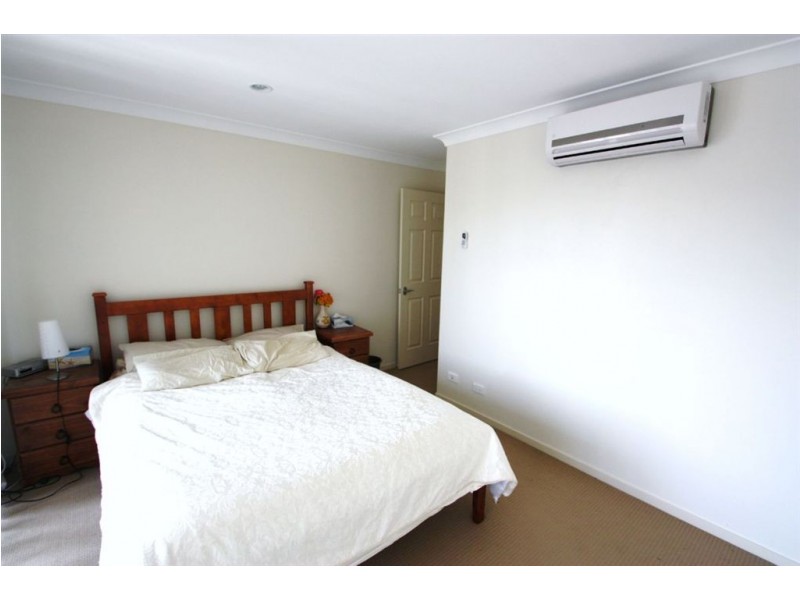 2/25 Bellagio St, Coomera QLD 4209