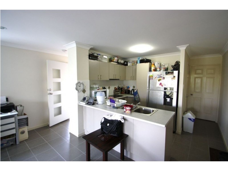 2/25 Bellagio St, Coomera QLD 4209