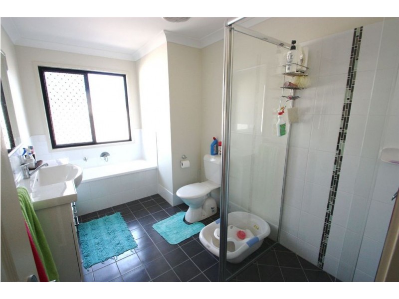 2/25 Bellagio St, Coomera QLD 4209