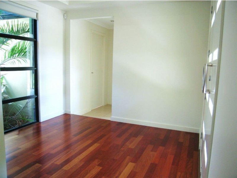 Hope Island QLD 4212