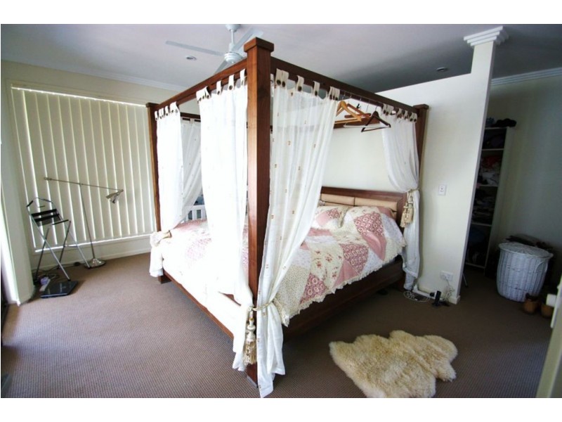 Hope Island QLD 4212