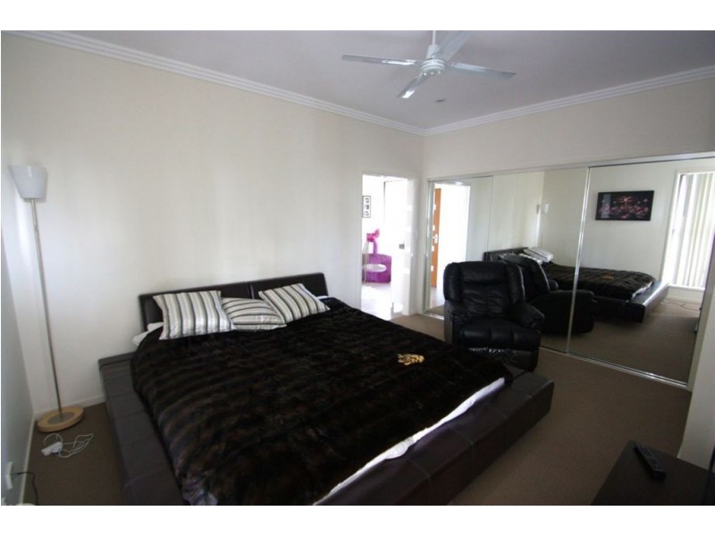 Hope Island QLD 4212