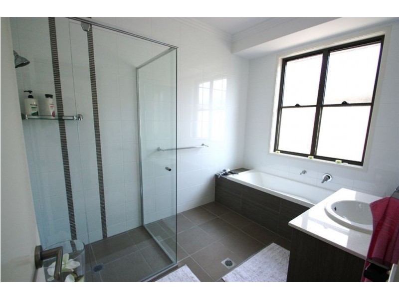 Hope Island QLD 4212