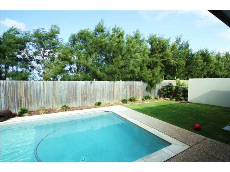 Hope Island QLD 4212