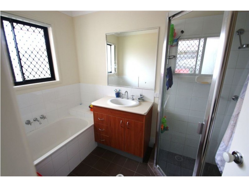28 Moffatt Rd, Waterford West QLD 4133