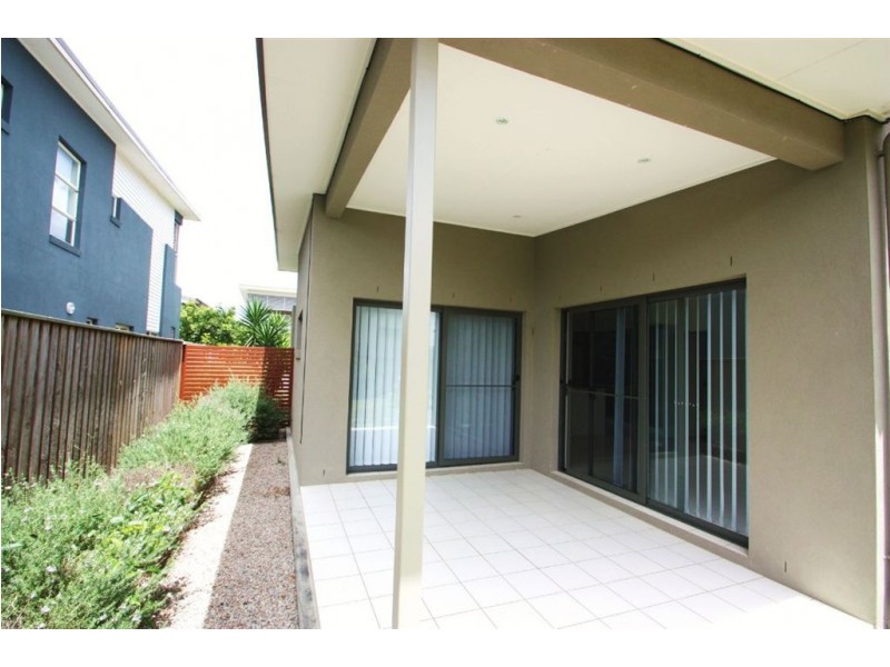 7 Galley Rd, Hope Island QLD 4212