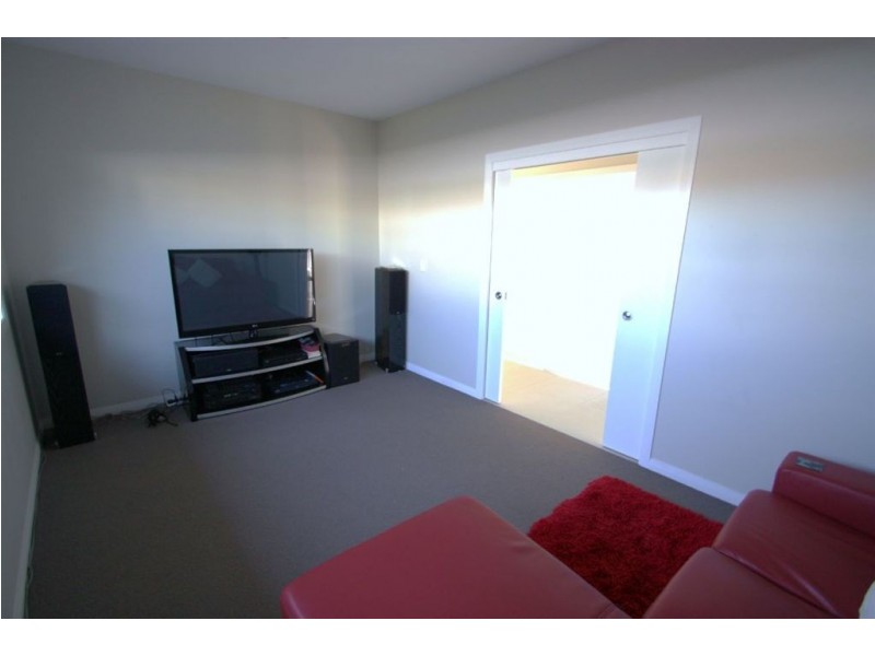 Hope Island QLD 4212