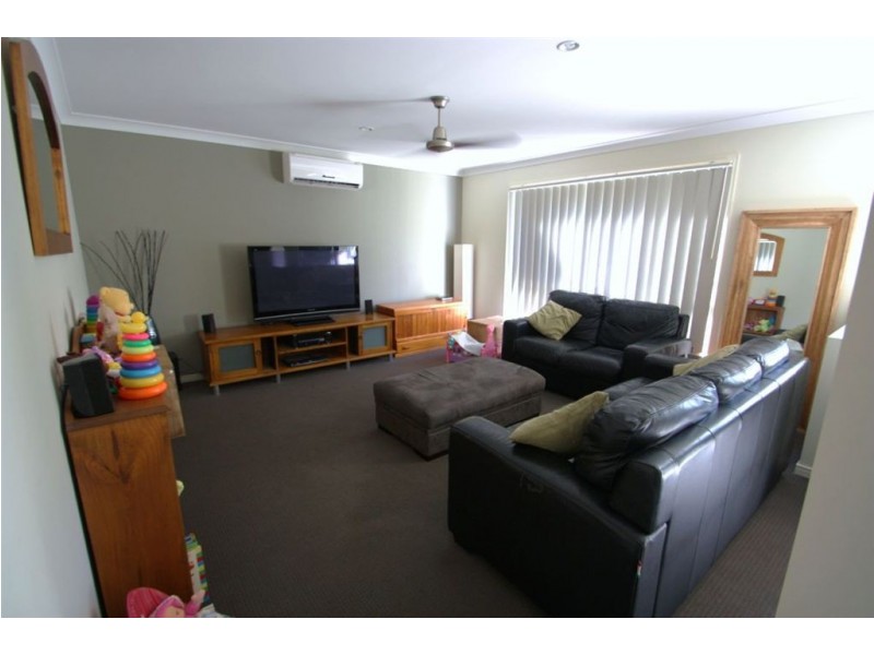 19 Azure Way, Coomera QLD 4209