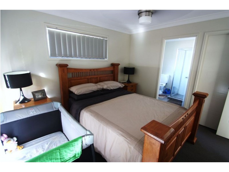 19 Azure Way, Coomera QLD 4209