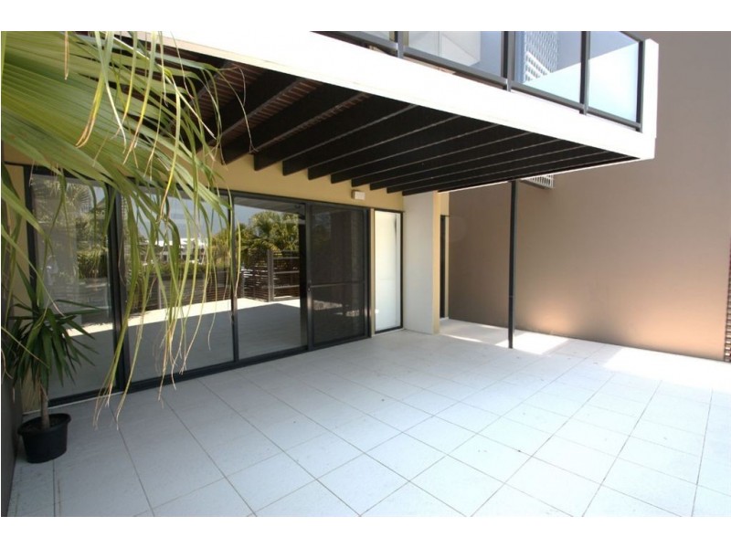 1 Kestrel La, Coomera Waters QLD 4209