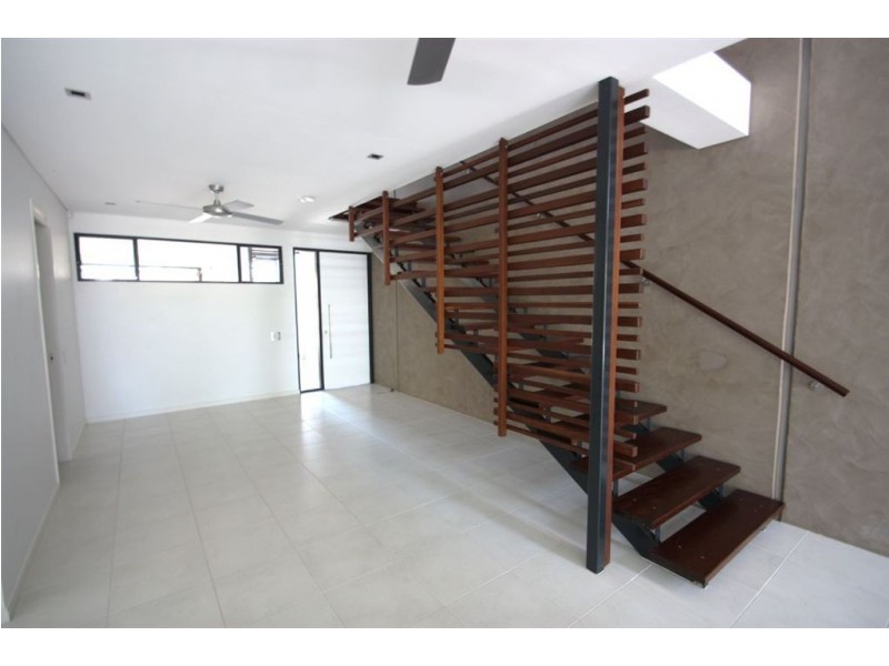 1 Kestrel La, Coomera Waters QLD 4209