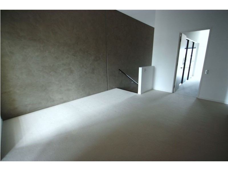 1 Kestrel La, Coomera Waters QLD 4209