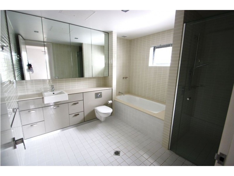 1 Kestrel La, Coomera Waters QLD 4209